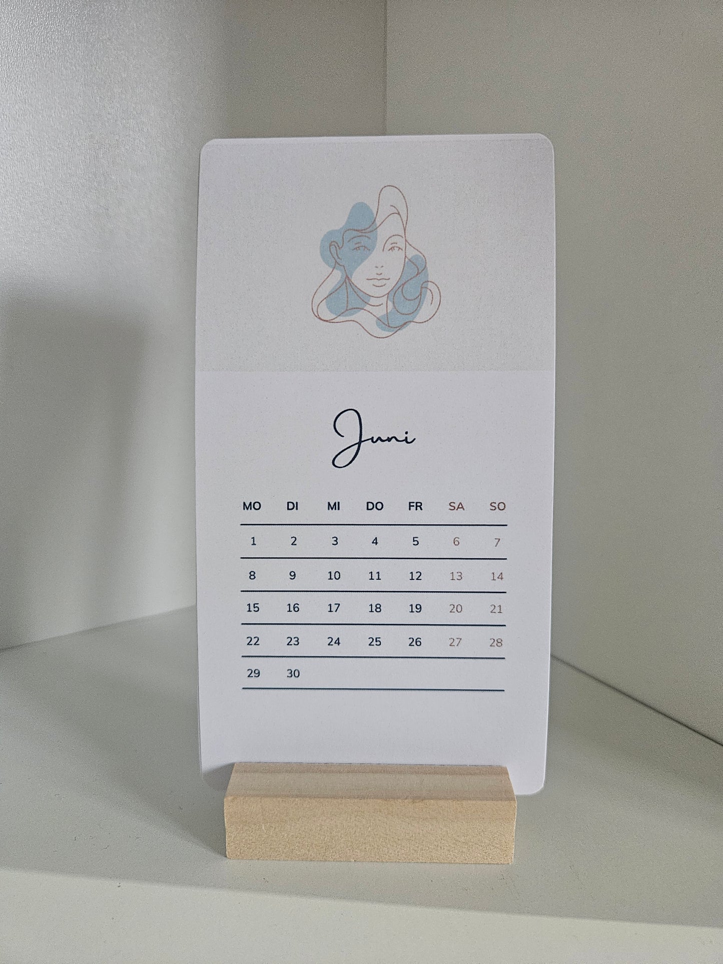 Tischkalender mit Holzständer