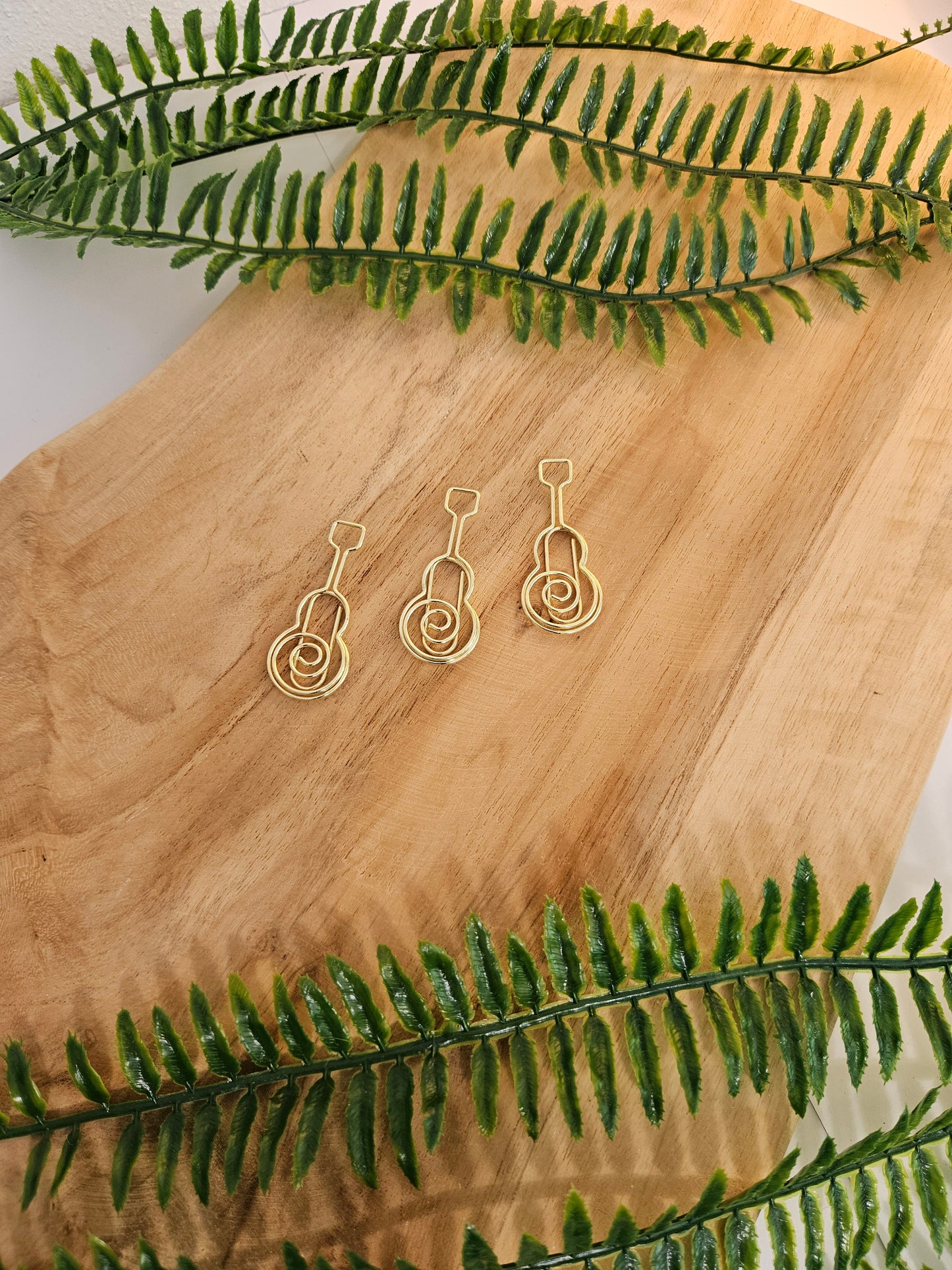 Paperclips in Gold